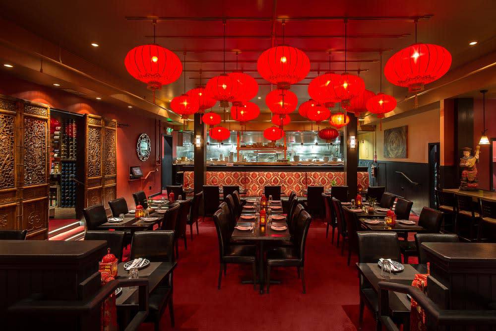 Китайский ресторан на комендантском. Китайский ресторан на моховой тан жен. Тан жен ленинский проспект 132. Китайский бар. Танджент китайский ресторан спб.