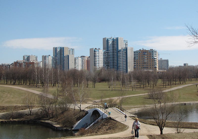 Парк Олимпийской Деревни Фото