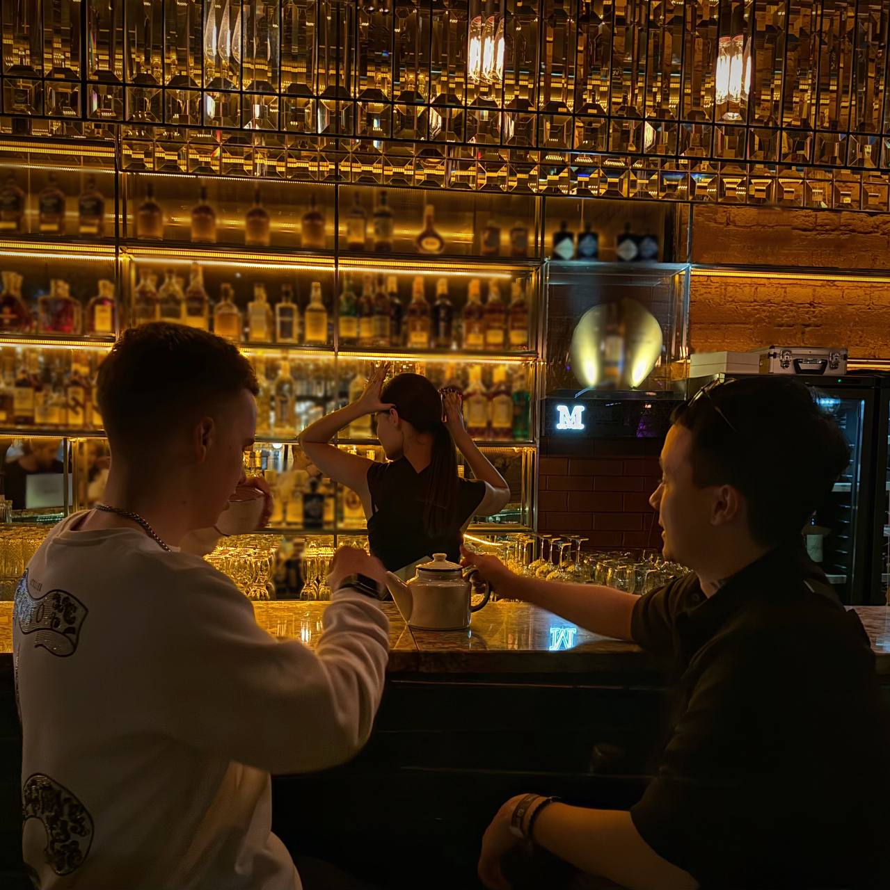 Немного сумасшедшая. Безумие на двоих. Walem она безумна. Немного сумасшедший. Walem она безумна.