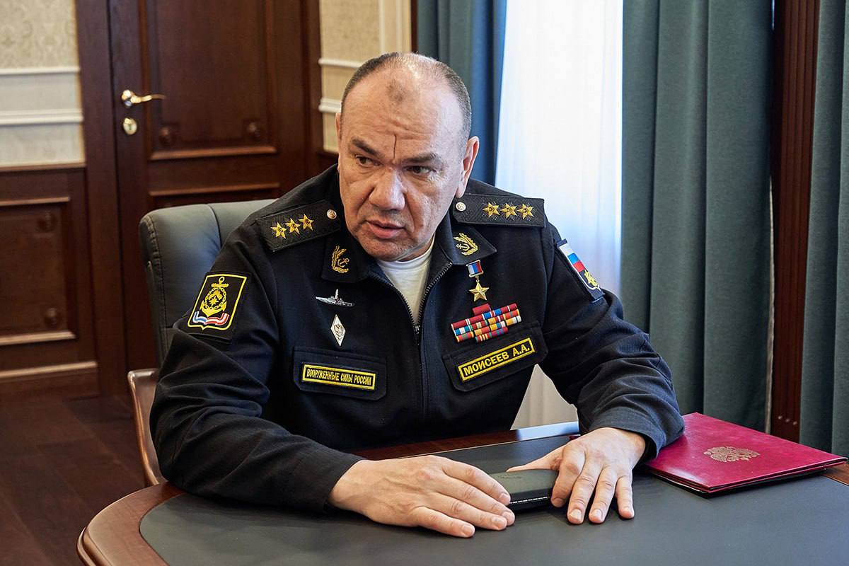 Смещением командующего Черноморским флотом Виктора Соколова перестановки не закончились