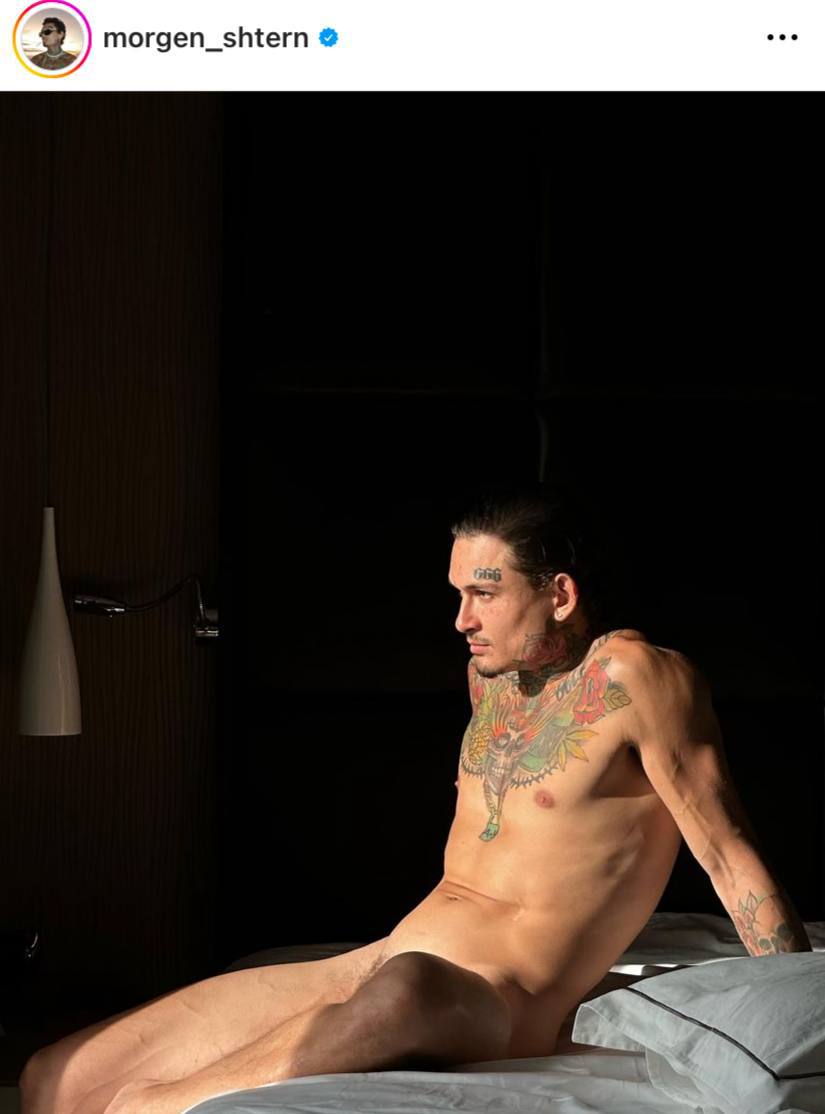 Иноагент делает омлет 